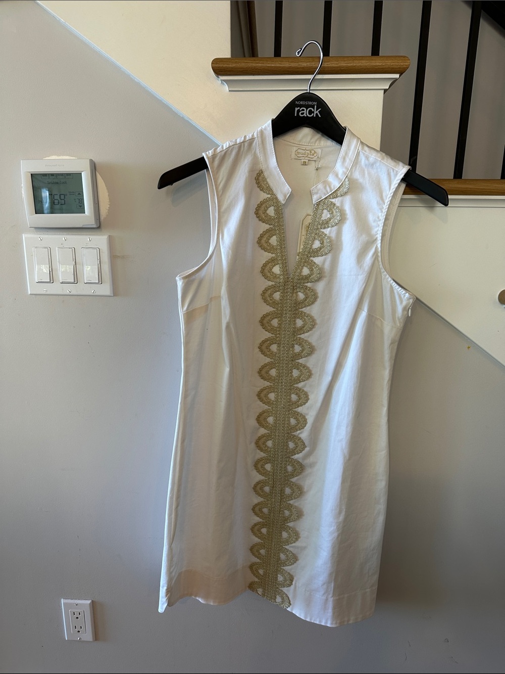 Mud Pie White Tunic with Gold Scalloped Embroidery NWT size medium gorgeous